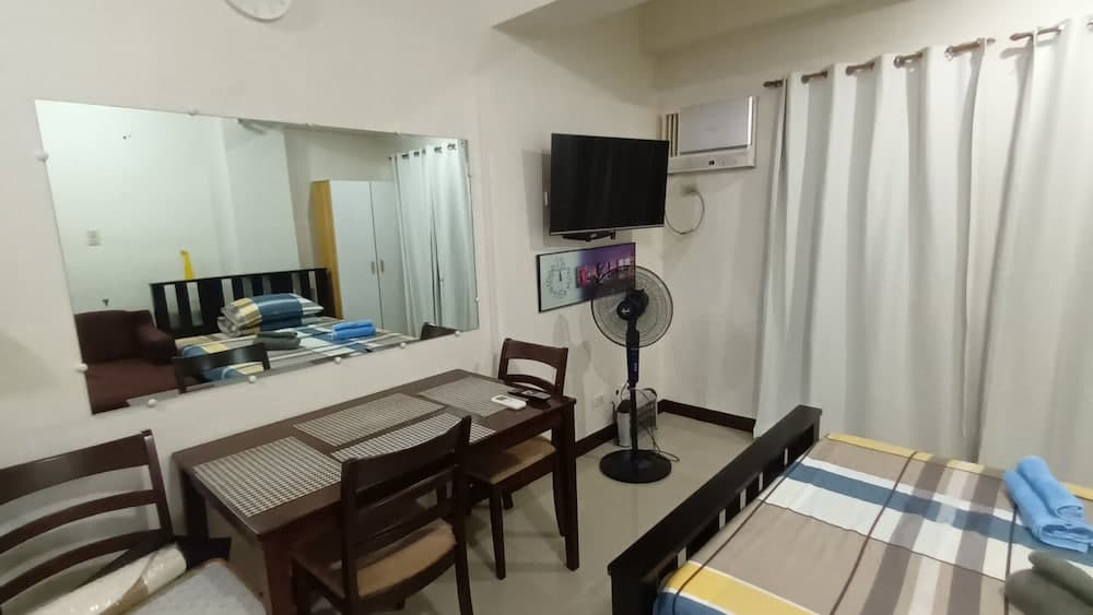Impeccable 1-bed Studio in Paranaque City, Room, photo 4