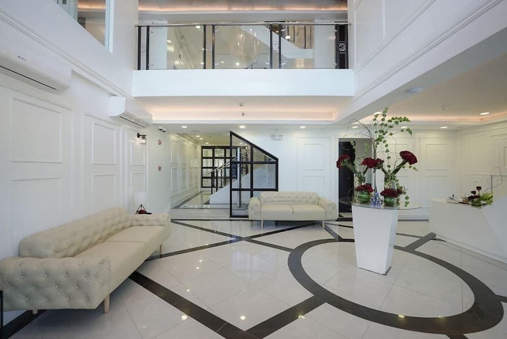 The Blu Hotel 리셉션 사진 2