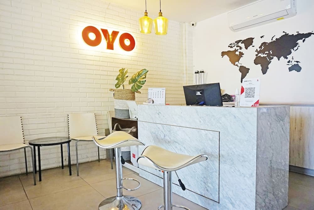 OYO 91455 뉴 호텔로 리셉션 사진 3