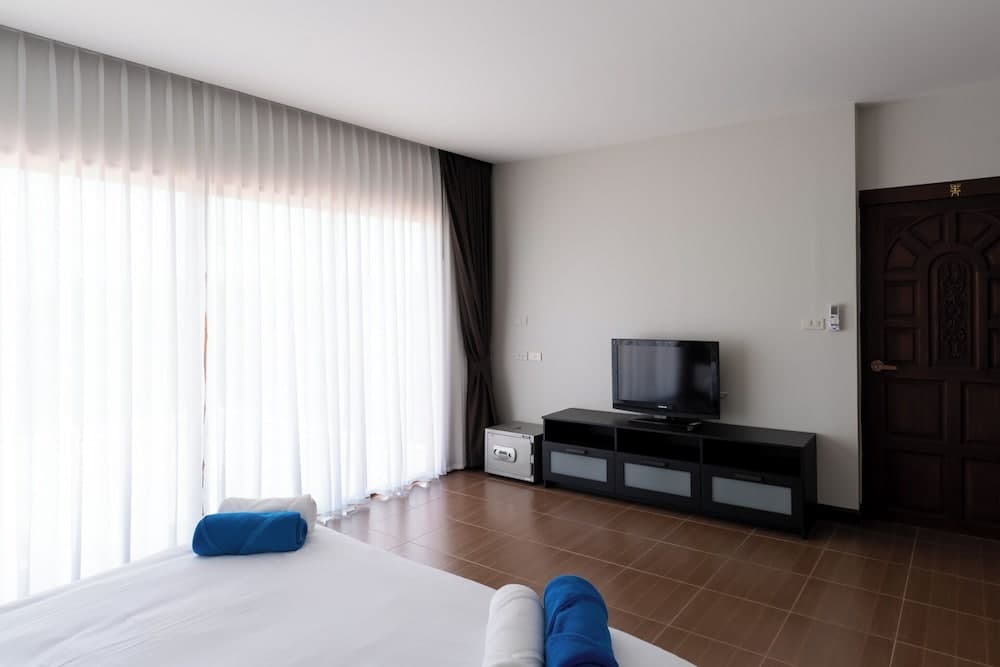 East Villa 4, Primary image, photo 1