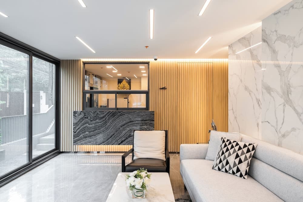Destiny63 Ekamai Apartment 리셉션 사진 2
