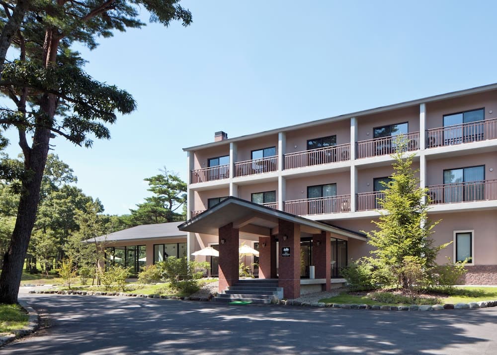 Auberge Cosmos, Primary image, photo 1