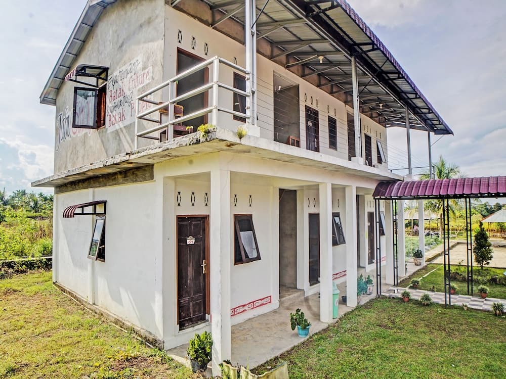 OYO 92005 Jabu Sihol, Primary image, photo 1