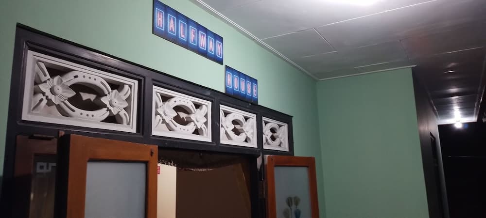 HALFWAY House, Primary image, photo 1