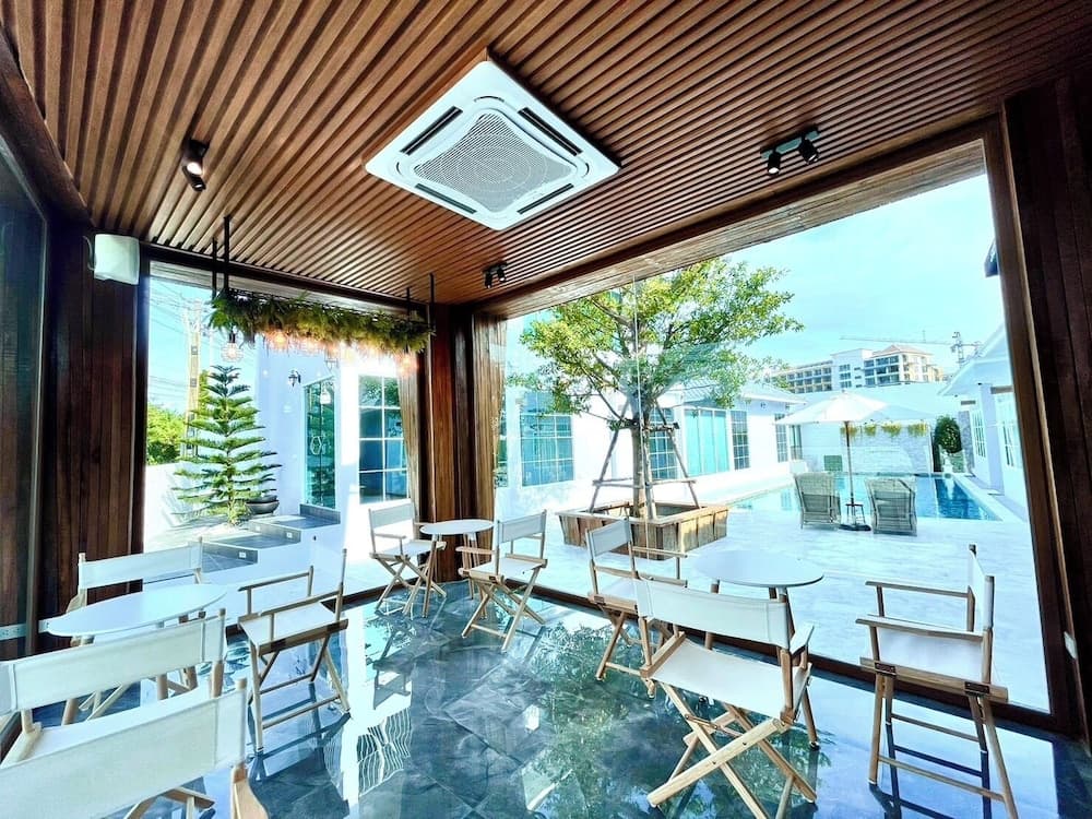 Skeyndor Health & Resort 로비 좌석 공간 사진 2
