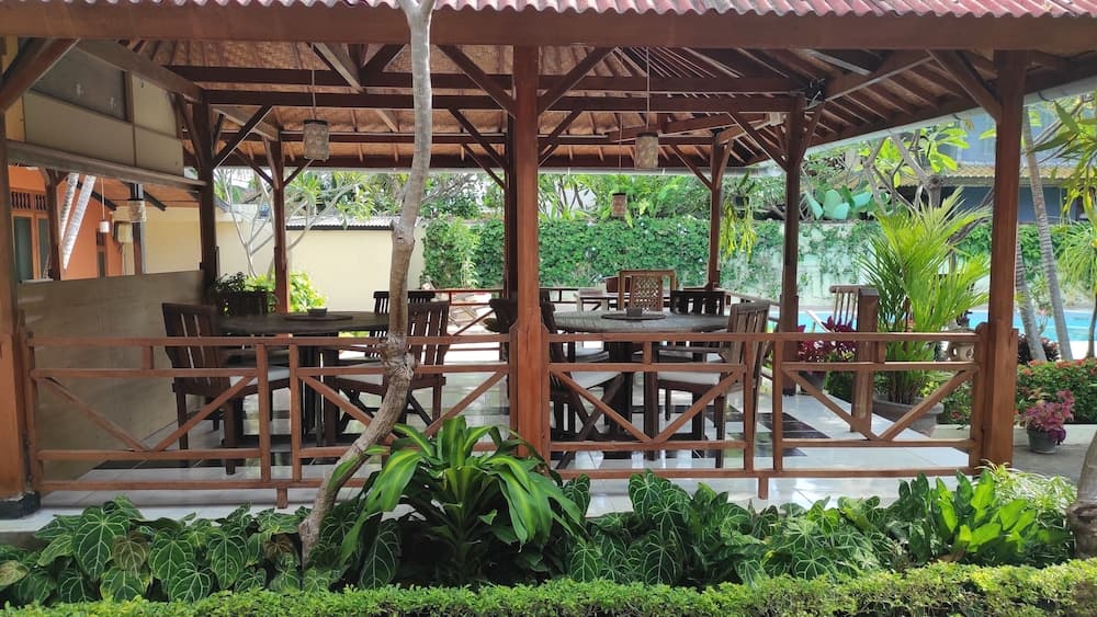 Keyani's Bungalow, Reception, photo 2