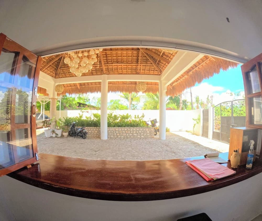 Divers Lodge Plumeria 리셉션 사진 5