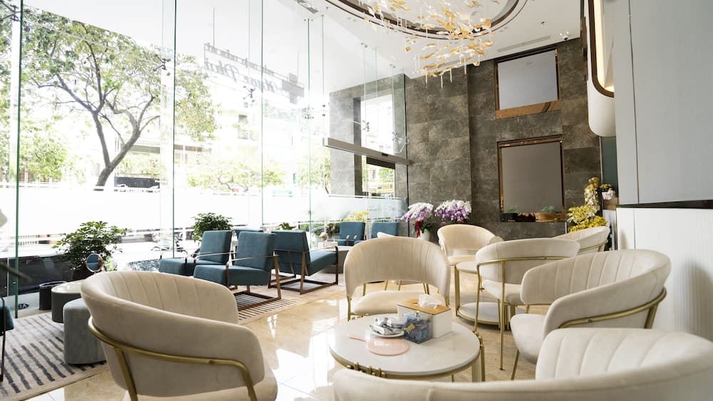 Celine Living Central Suites and Spa 로비 좌석 공간 사진 3