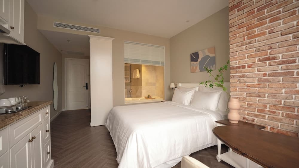 Celine Living Central Suites and Spa 객실 사진 4
