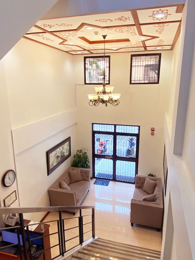 LaVie Hotel Vigan, Lobby sitting area, photo 4