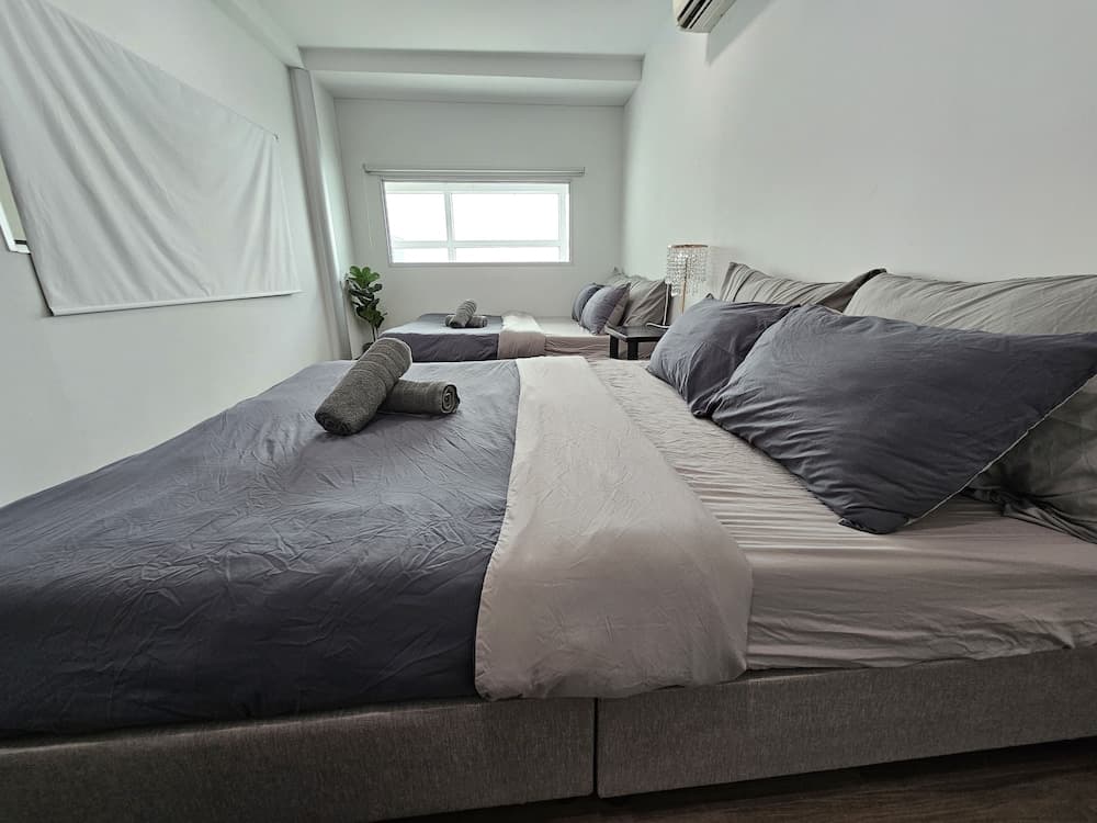 Maritime Suites by The Only Bnb, Room, photo 3